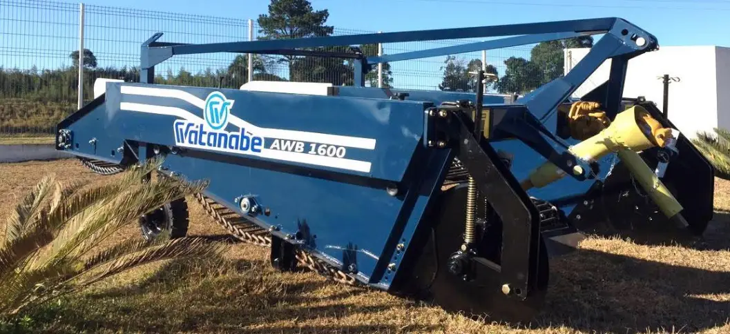 AWB-1600 C 2 ROWS Potato Digger working