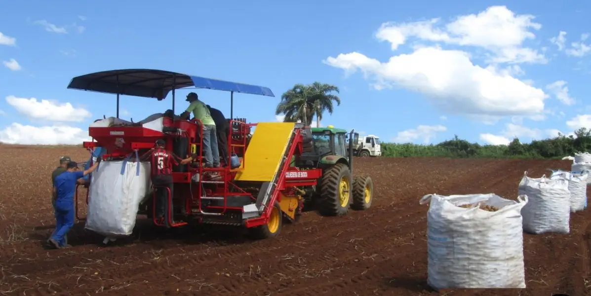 Potato Harvester for Tractor application case